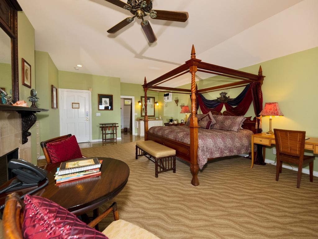 The Palms Cliff House Inn Honomu Esterno foto